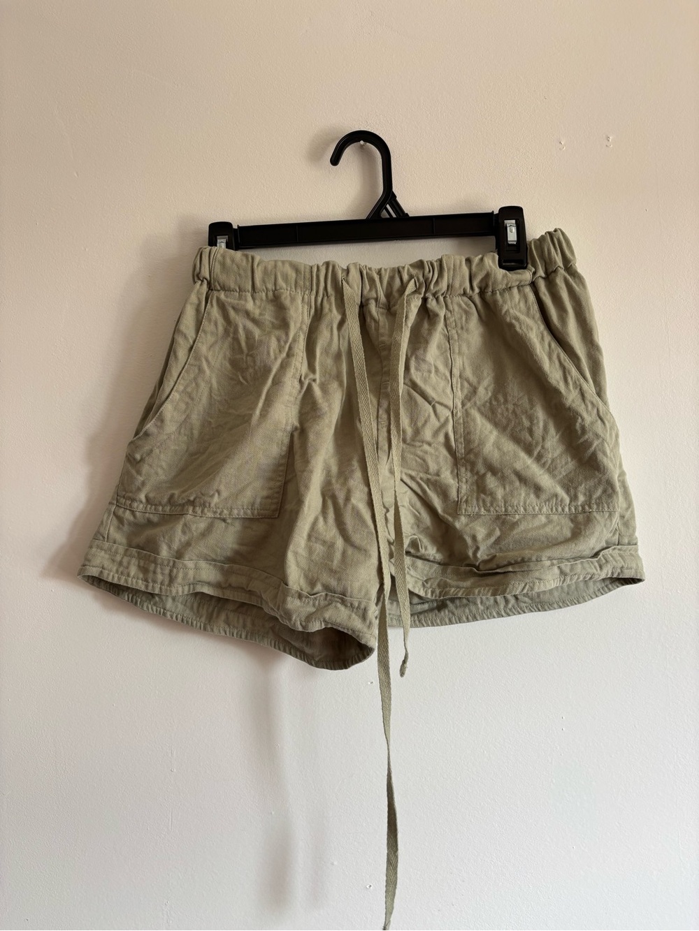 Casual Drawstring Women's Shorts - Olive Green
